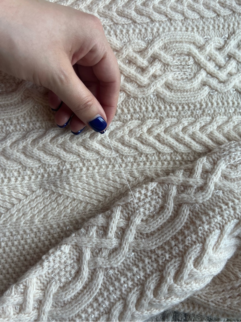 Ralph Lauren Cream Cable-Knit V-Neck Sweater - Picture 5 of 7